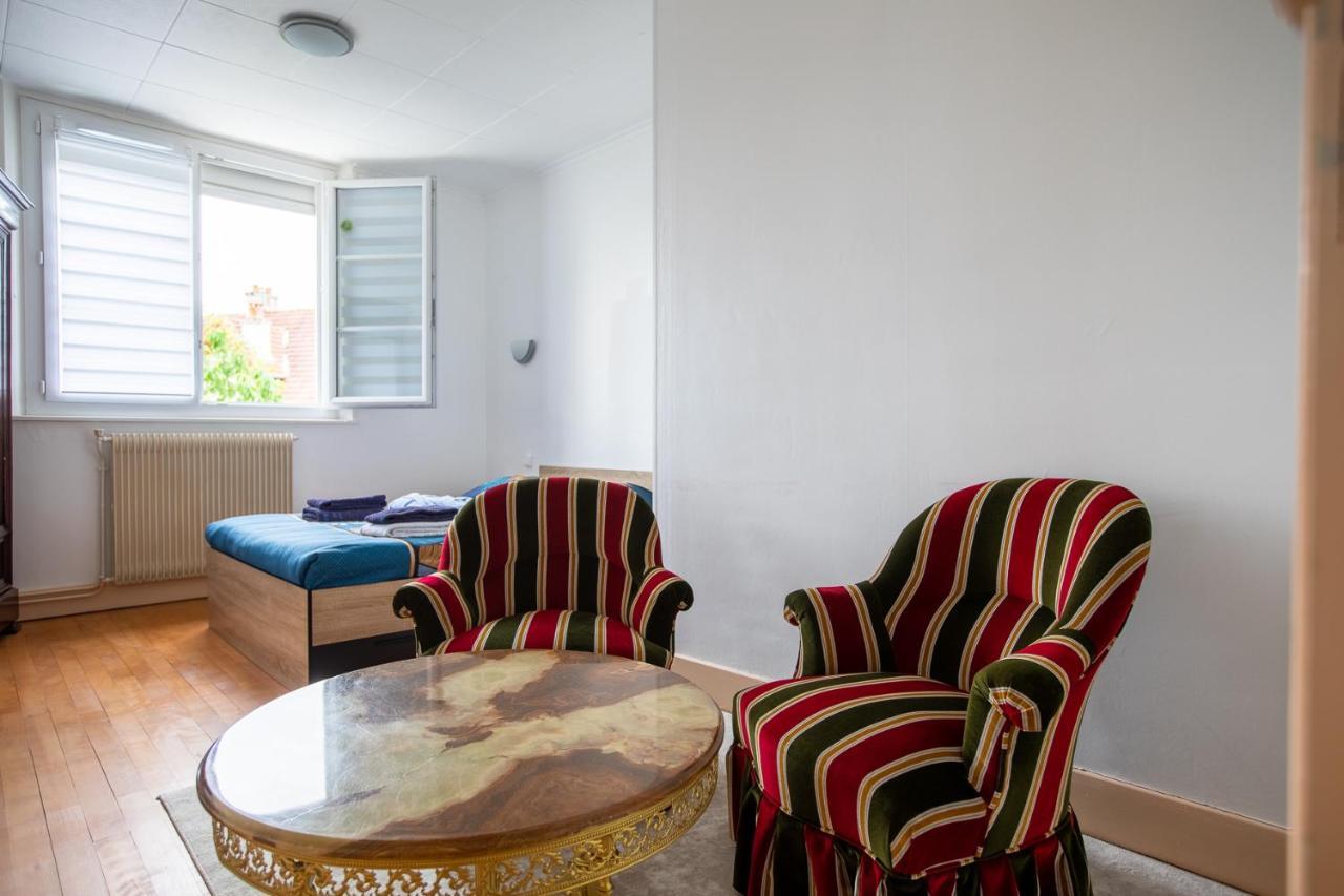Le Coquet Chez Maguy Maison De Ville Avec Jardin 브장송 외부 사진