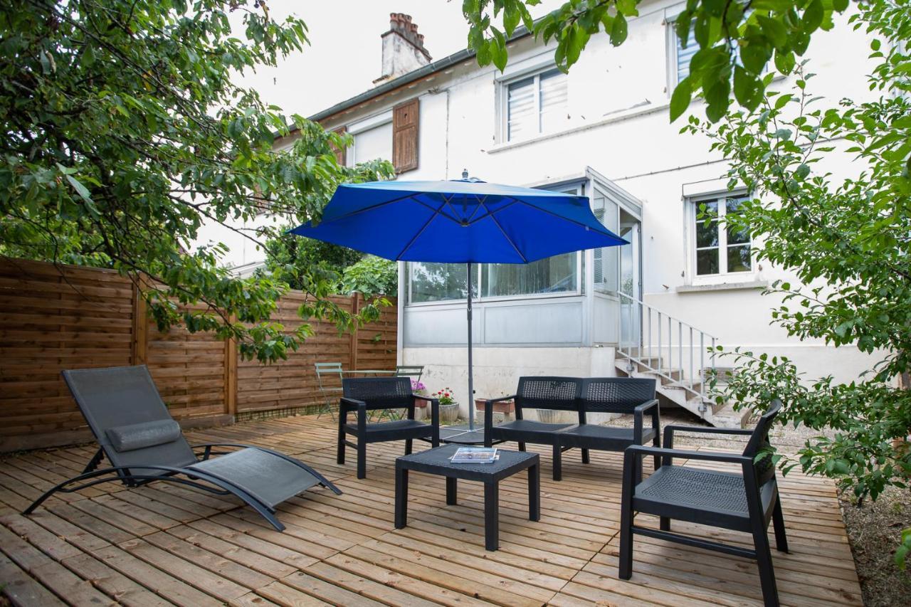 Le Coquet Chez Maguy Maison De Ville Avec Jardin 브장송 외부 사진